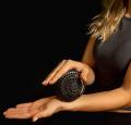 kula-wibracyjna-masujaca-qmed-vibrating-ball-roller-pilka-masazu..jpg