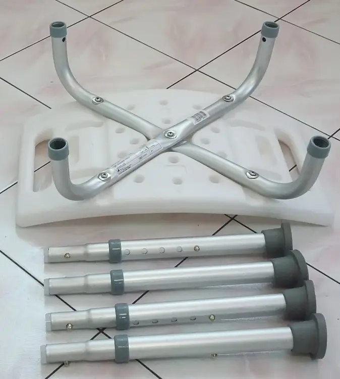 krzeselko_taboret_stoleczek_pod_prysznic..jpg
