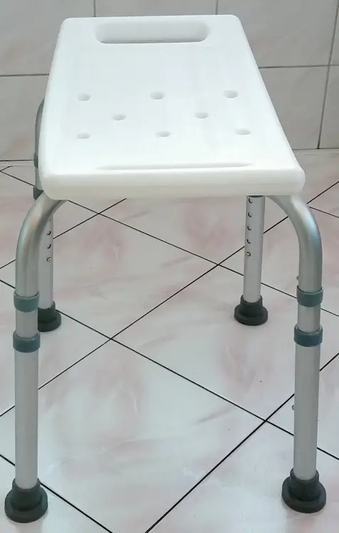 taboret_stolek_pod_prysznic_do_wanny..jpg