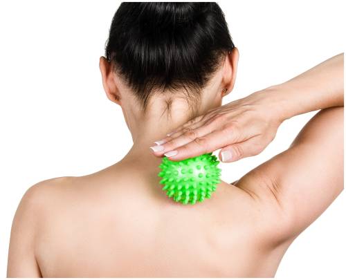 pileczka_do_masazu_ciala_kolcami_qmed_cwiczen_7cm_rehabilitacji_4.jpg