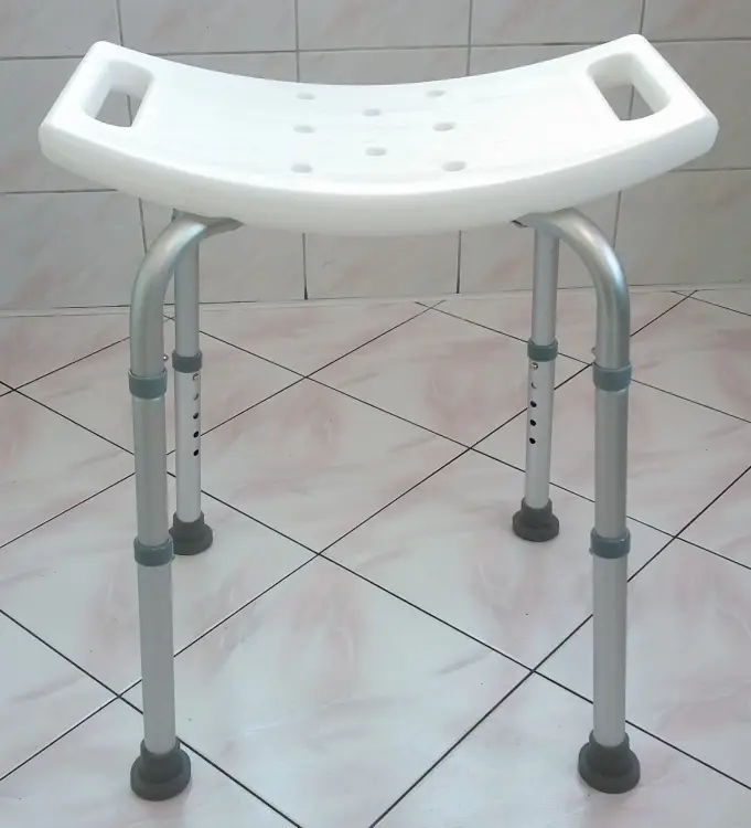 taboret_stolek_wannowy_pod_prysznic_krzeslo..jpg