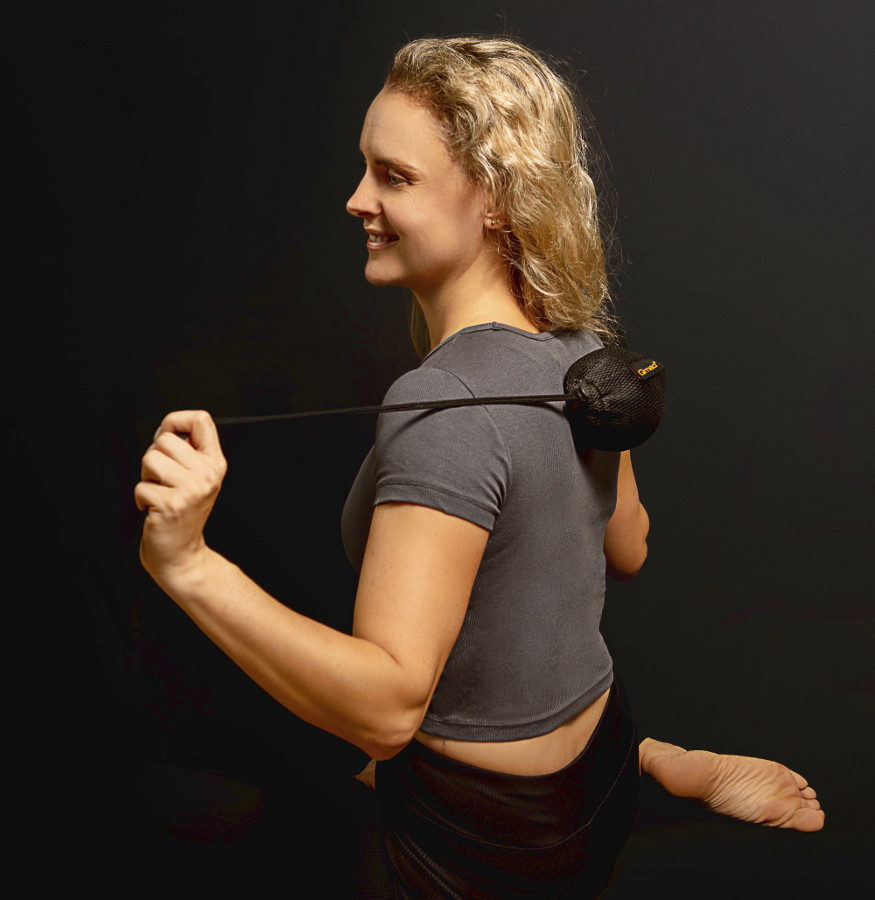 Kula wibracyjna do masażu Qmed Vibrating Massage Ball masażer